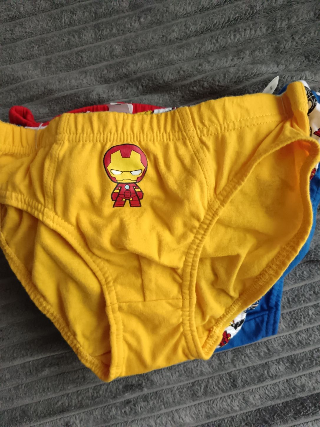Nowe slipki 7szt rozm. 134/134 Marvel Reserved l