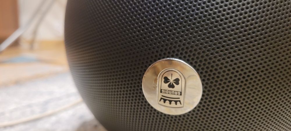 Kolumny wiszące Grundig Audiorama 5000 - bardzo zadbane