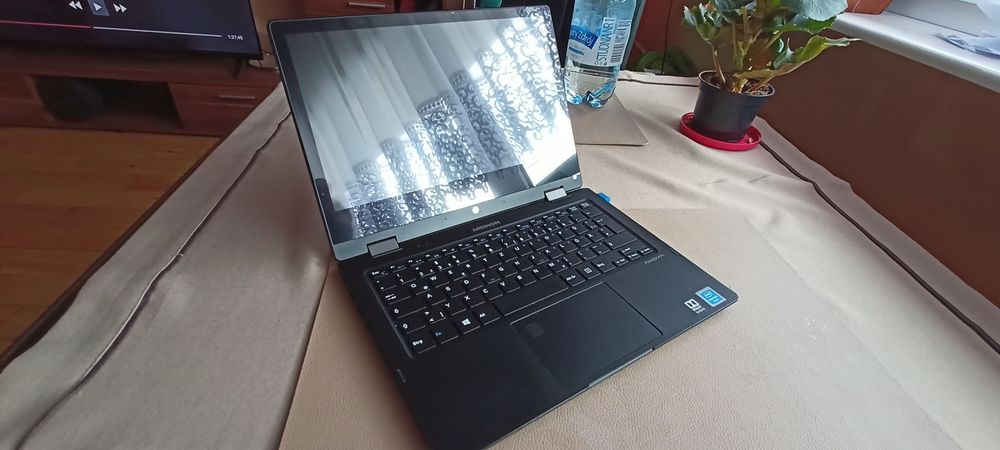 Laptop Medion E2293