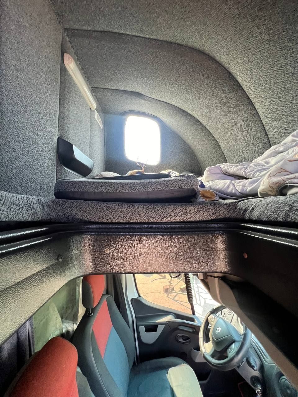 Renault Master 2015 год 10 палентый
