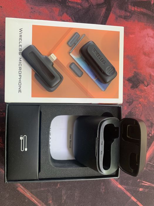 Мікрофон бездротовий петличний з кейсом для зарядки