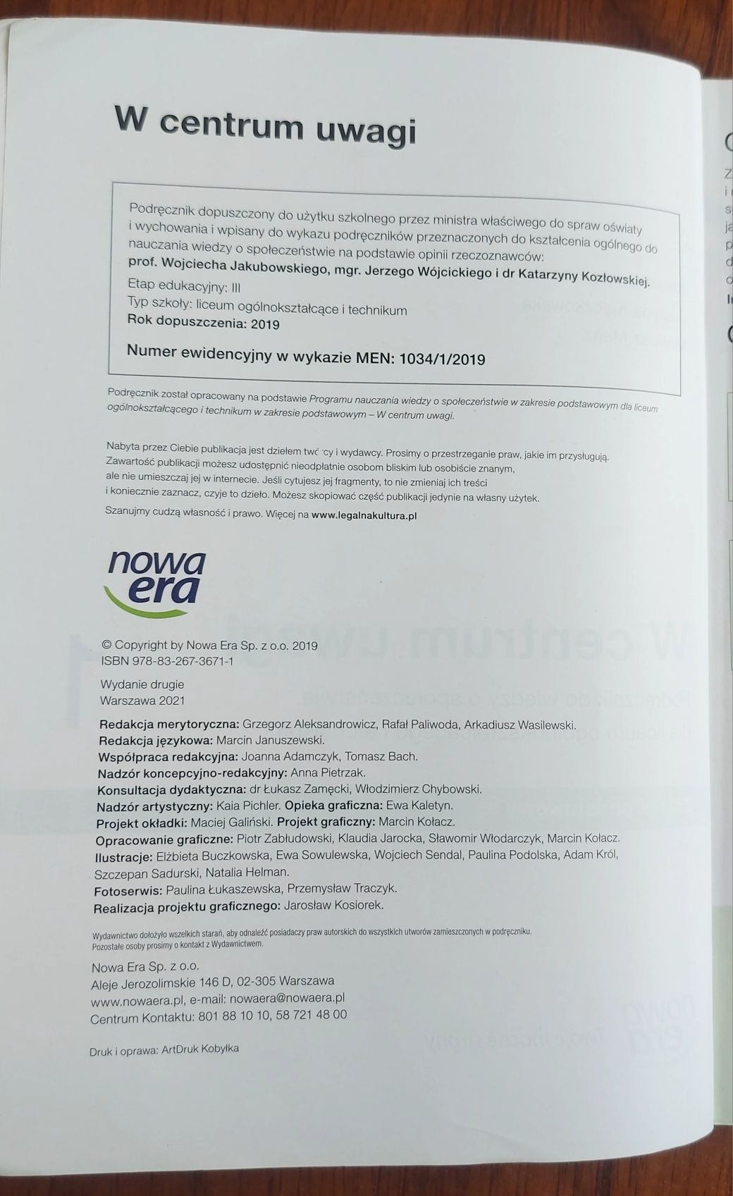 W centrum uwagi 1- podręcznik do WOS dla LO i technikum