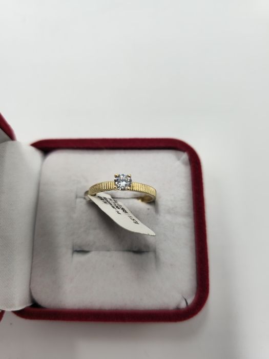 Pierścionek złoty 585 1.57g