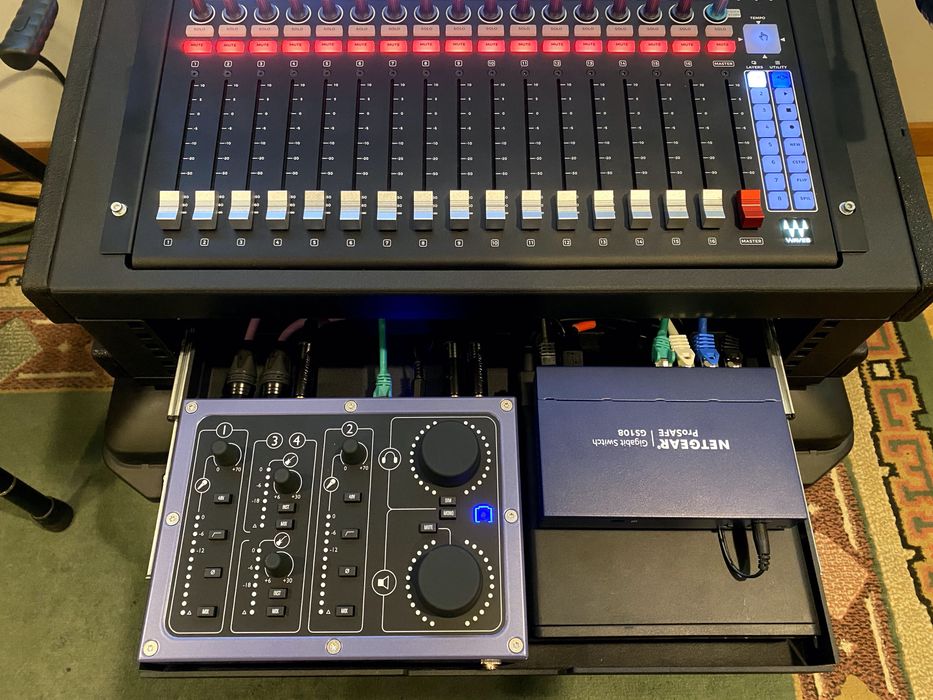 Waves controller rack