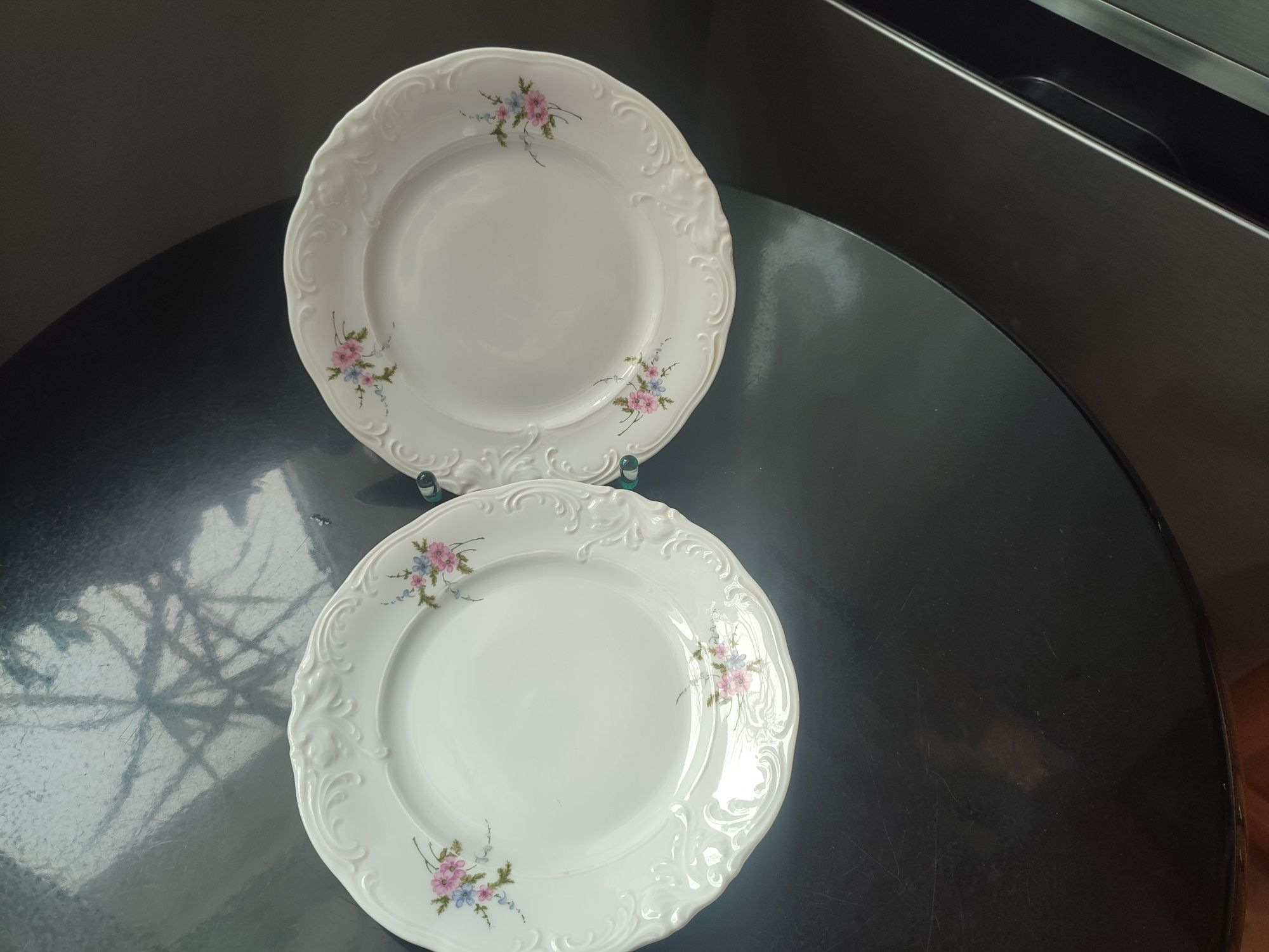 Śliczny zestaw dwóch starych talerzy deserowych porcelana Wawel Krzysz