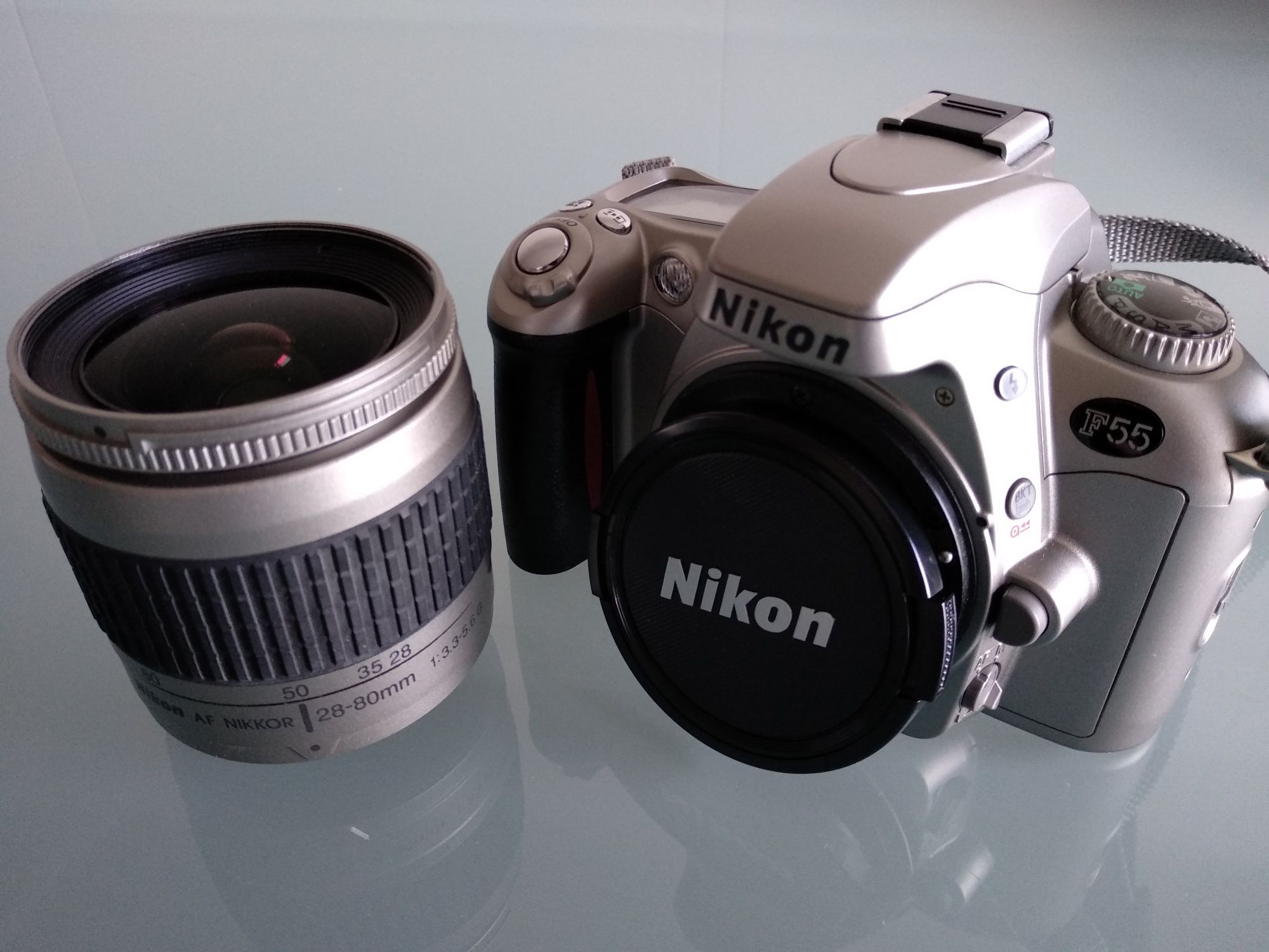 Vende-se máquina fotográfica NIKON F 55