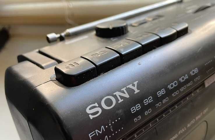 Магнітофон Sony CFM-10