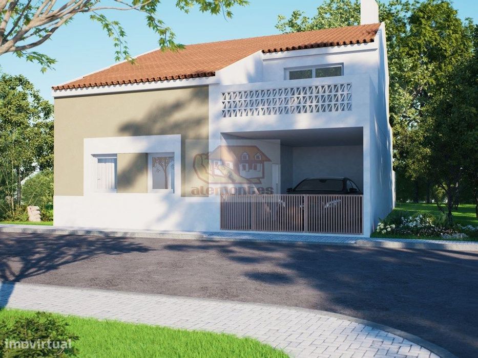 Casa antiga com projecto para reconstrução em Grândola