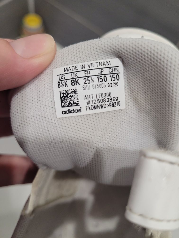 Кросівки на липучках Adidas, розмір С8 (25.5) реальна устілка 16,3 см.