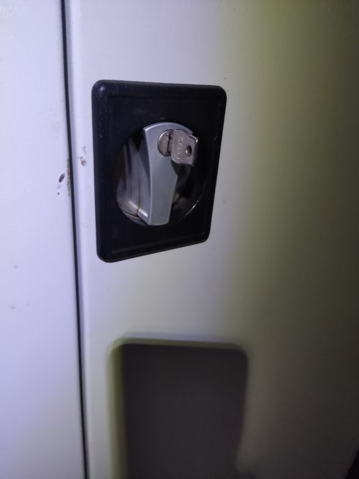 Продаю б.у канцелярській шкаф С.200(Паритет-К)