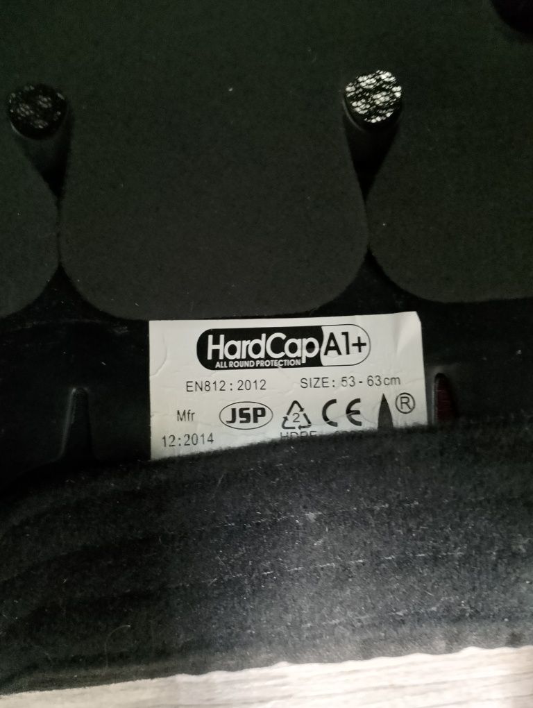 Czapka ochronna hełm kask JSP hardcap A1+