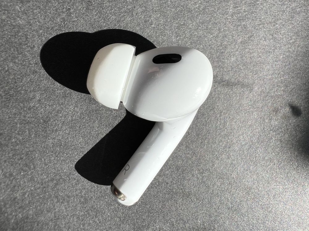 Правий навушник AirPods Pro 2, A3048