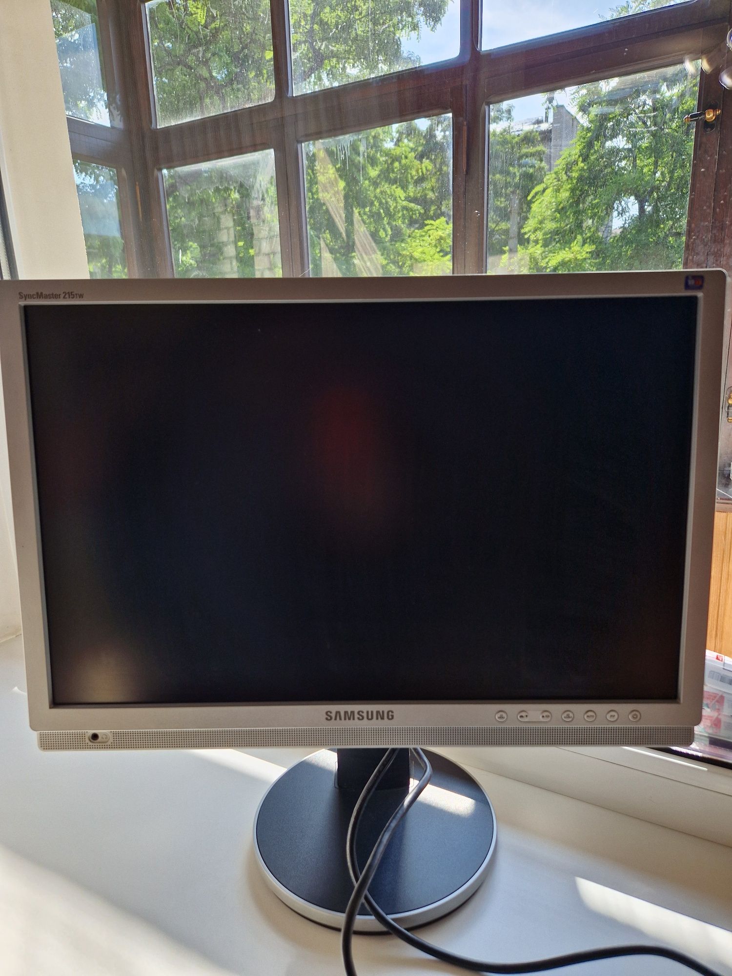 Монитор Samsung SyncMaster 215tw