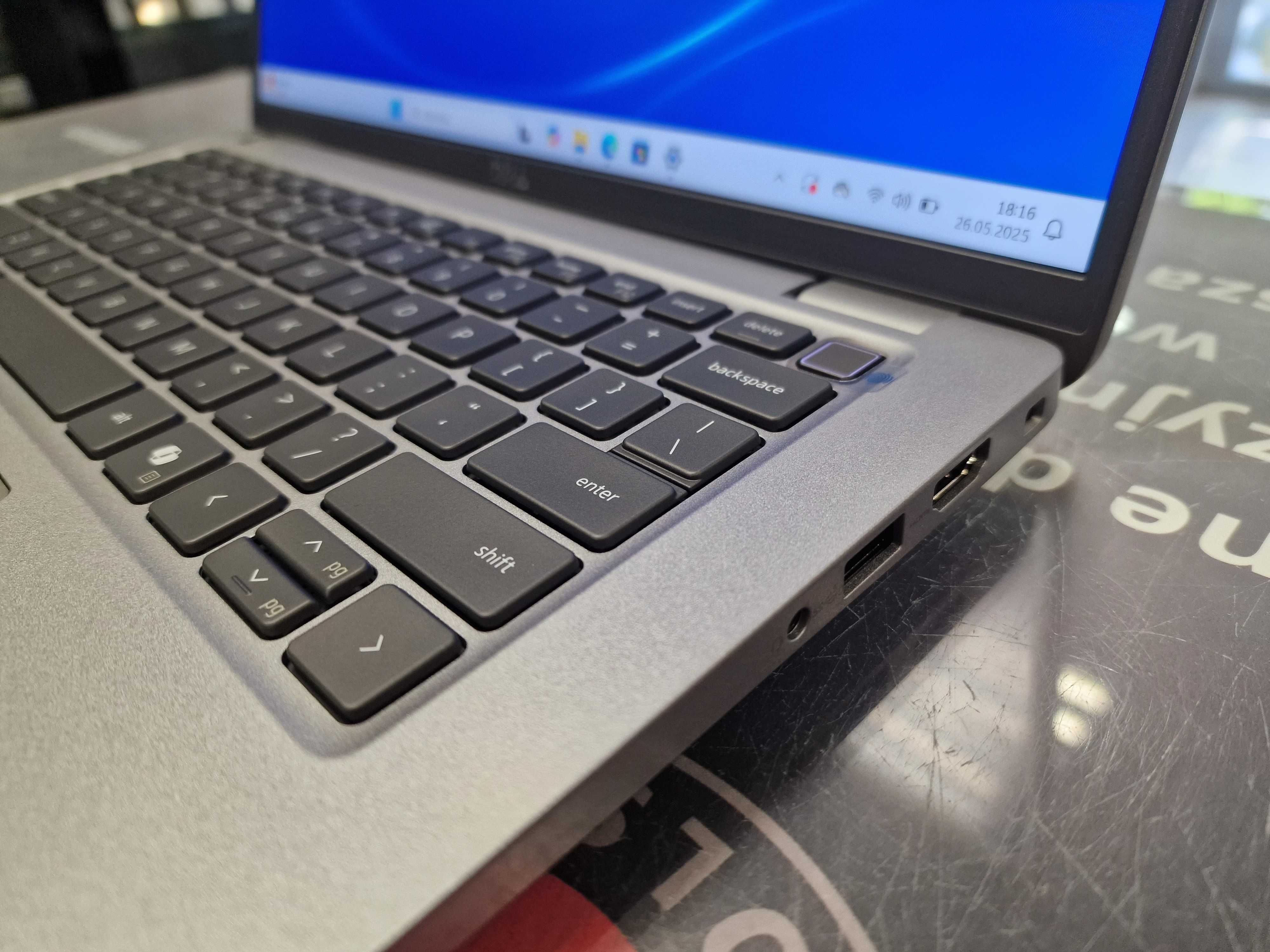 DELL LATITUDE 5450/ Ultra 5 135H 3.60 GHz/ 16GB/ 256GB/ 14" FHD/ A++