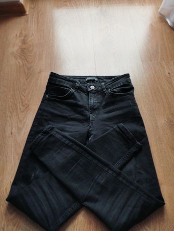 Czarne jeansy 152/158 J nowe