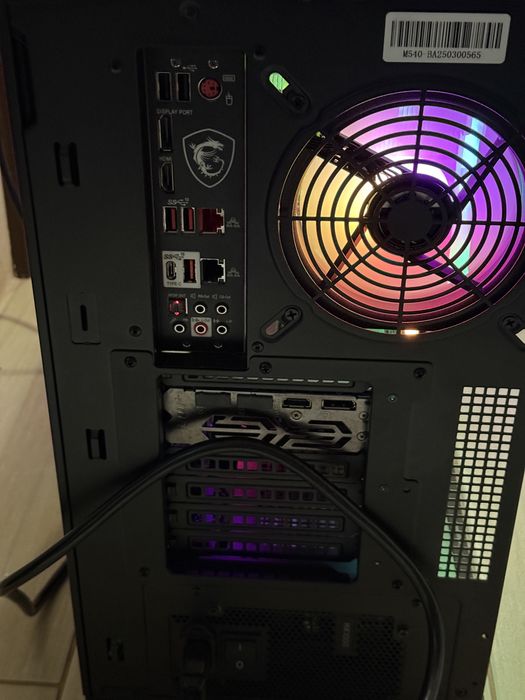Komputer PC. Intel I9 9900K, RTX 2070 super, Corsair HX 1000W