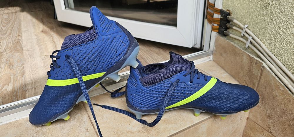 Kipsta korki piłkarskie rozmiar 39 wkładka 24,5cm używane