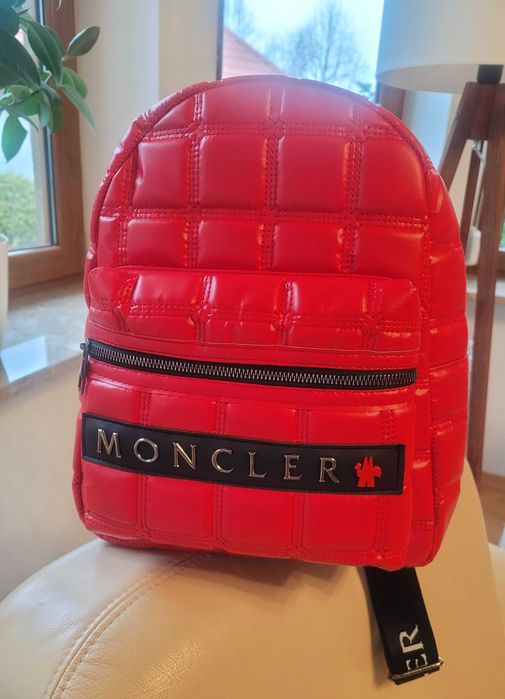 Moncler plecak czerwony