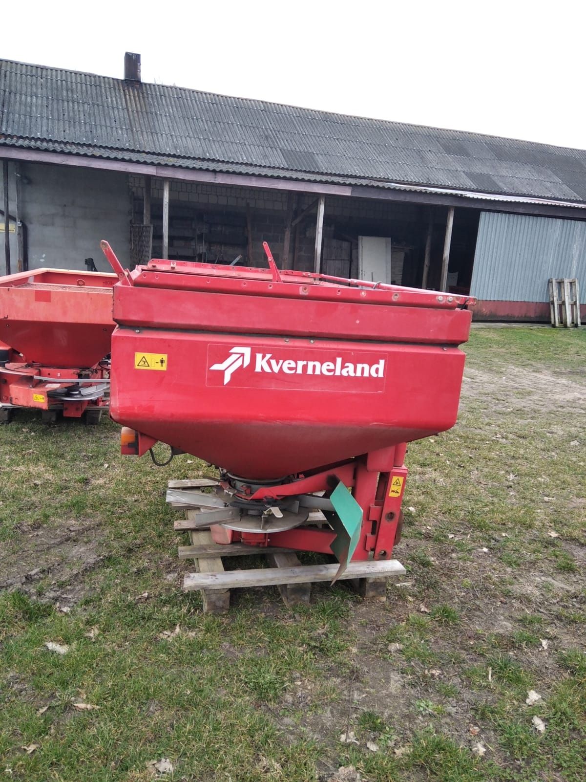 Rozsiewacz kverneland 1200l