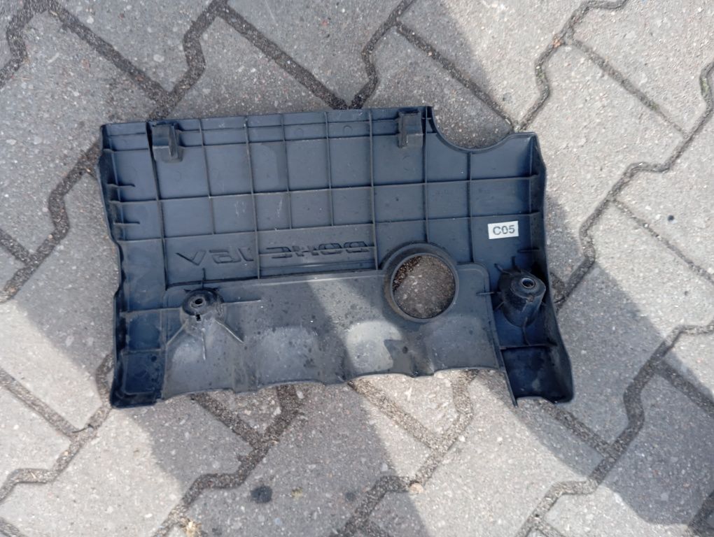 Obudowa nakładka osłona górna silnika Kia Cee'd 1,6 Benzyna Oryginał