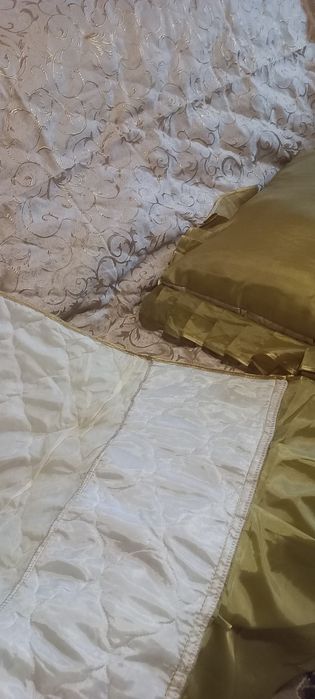 Покривало жакардове двоспальне з подушками.Нове