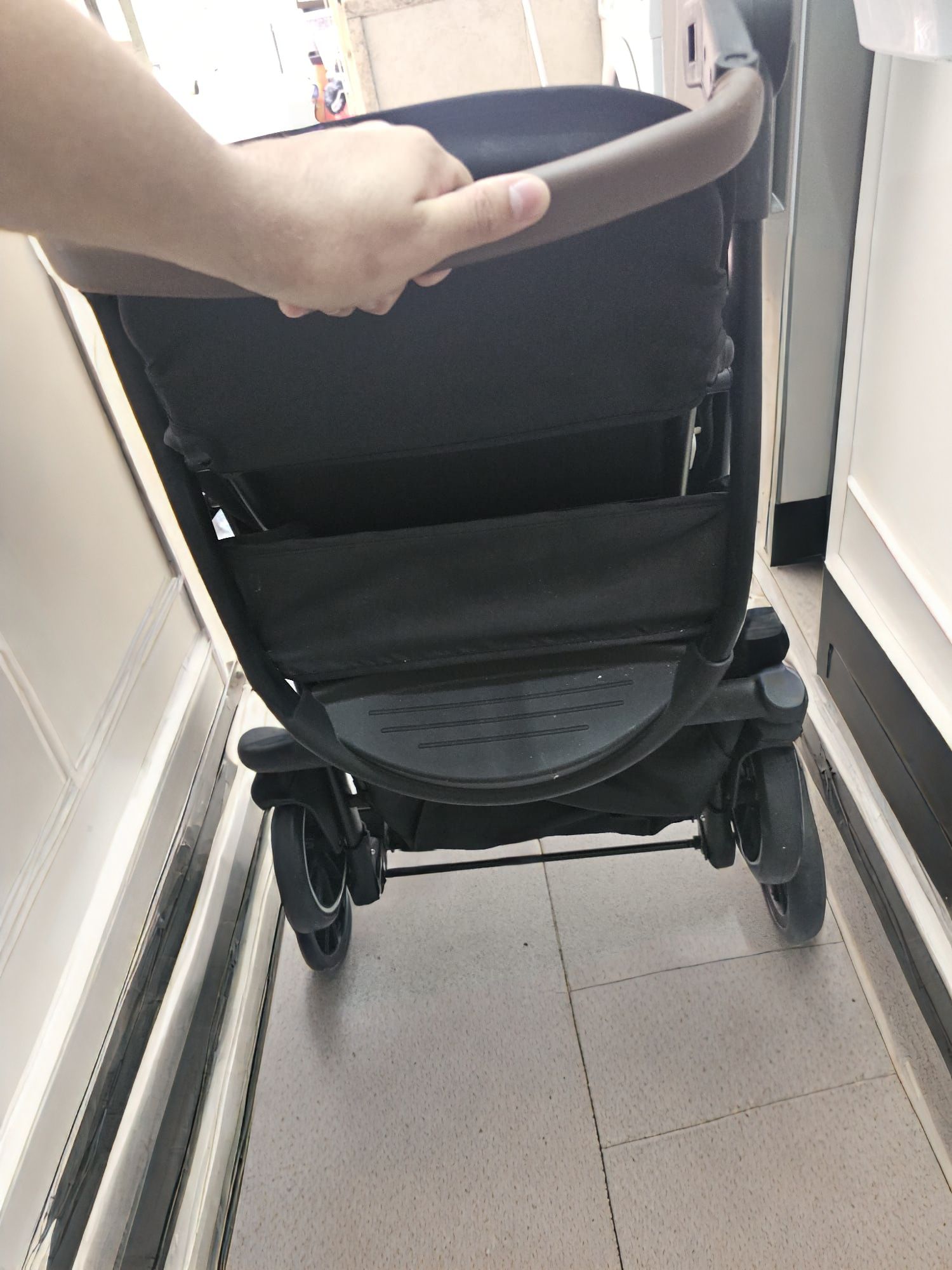 Vendo carro de passeio Bebê Confort Sunlite usado apenas uma vez