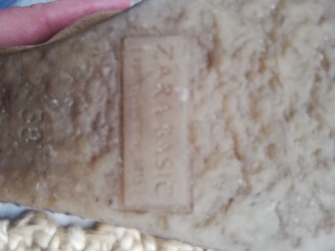 Buty zamszowe Botki camel ZARA koturn na koturnie must have 38 beżowe