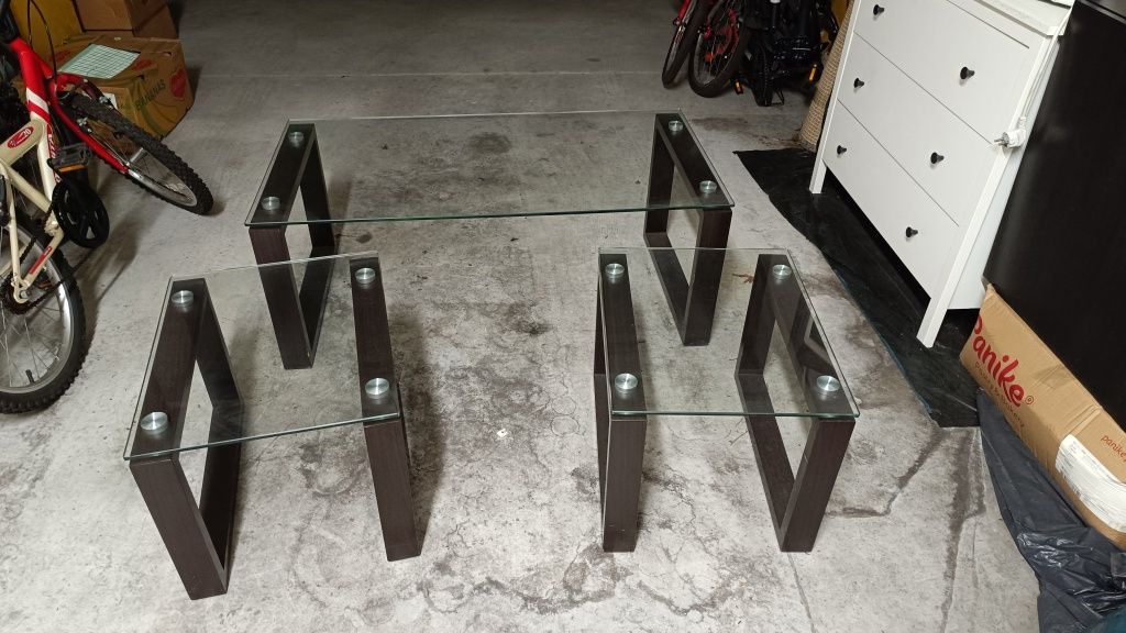 Conjunto pequenas mesas de vidro