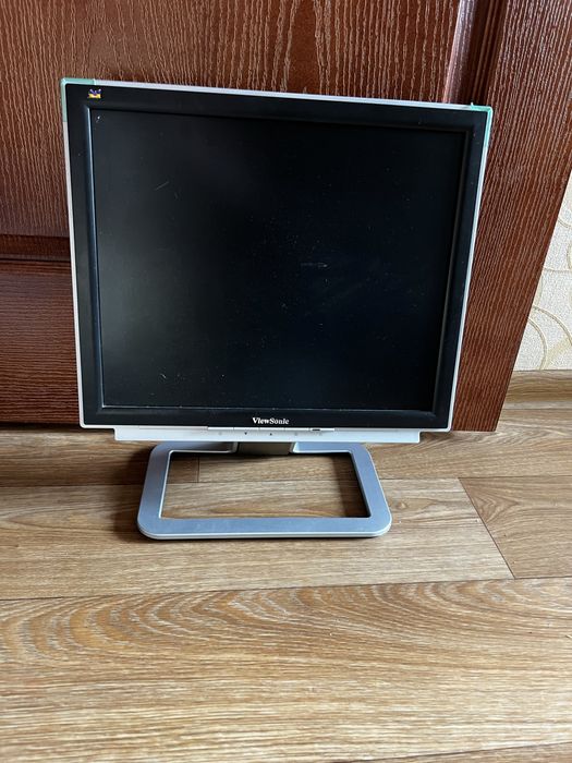Отдам бесплатно монитор ViewSonic VX715