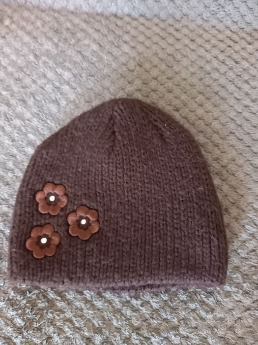 Czapki damskie jesienno zimowe 3 sztuki