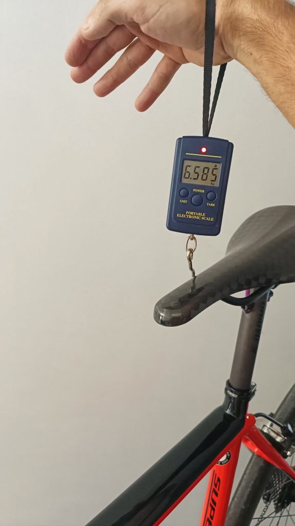Cannondale supersix evo hi mod SRAM RED ETAP eletrônico. Bike de topo