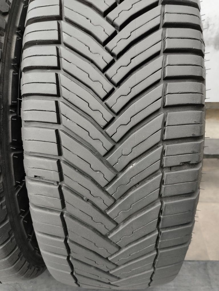 Продам шини 225/70R15C