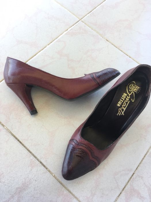 Sapatos altos de pele bordo 36