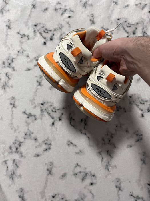 Balenciaga track 1