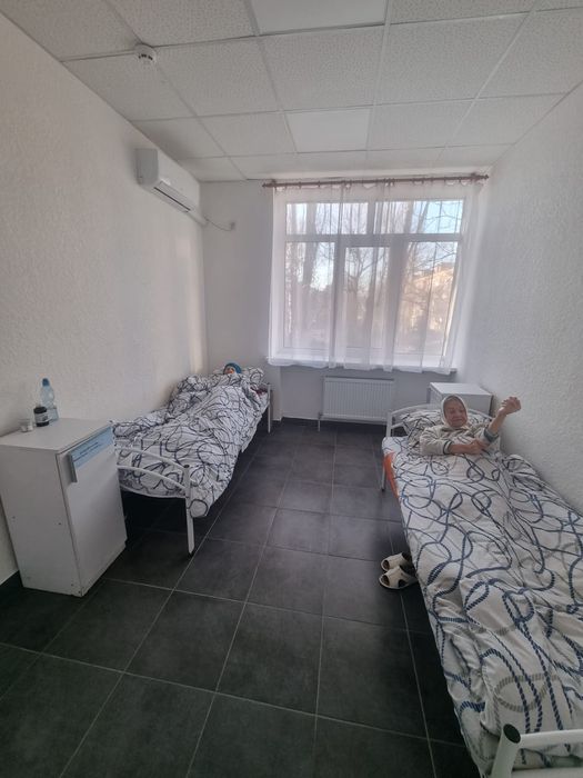 Пансіонат для людей похилого віку ,будинок пристарілих, ДОГЛЯДАЛЬНИЦІ