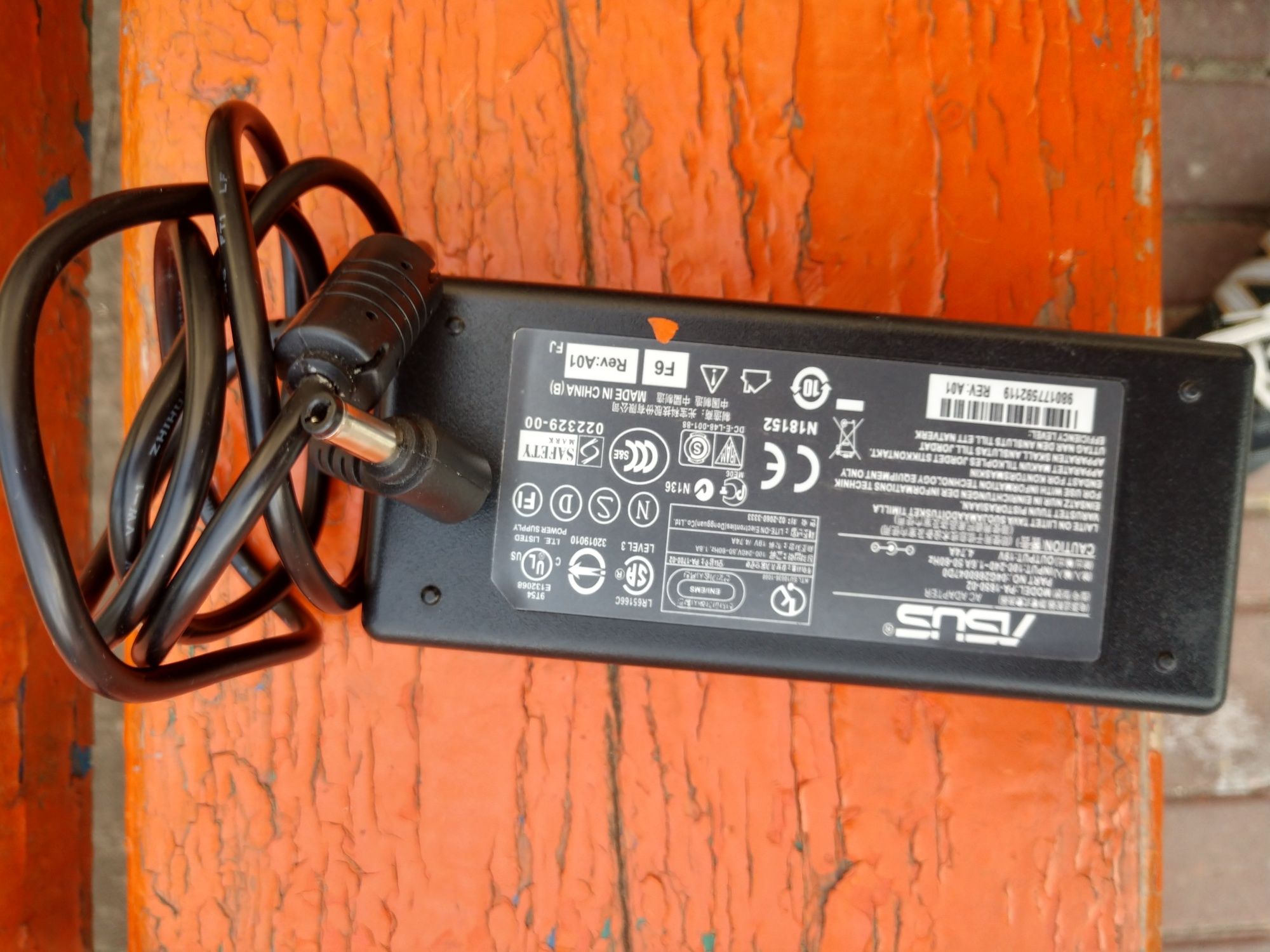 Блок питания к ноутбуку Asus 19v, 3,42A