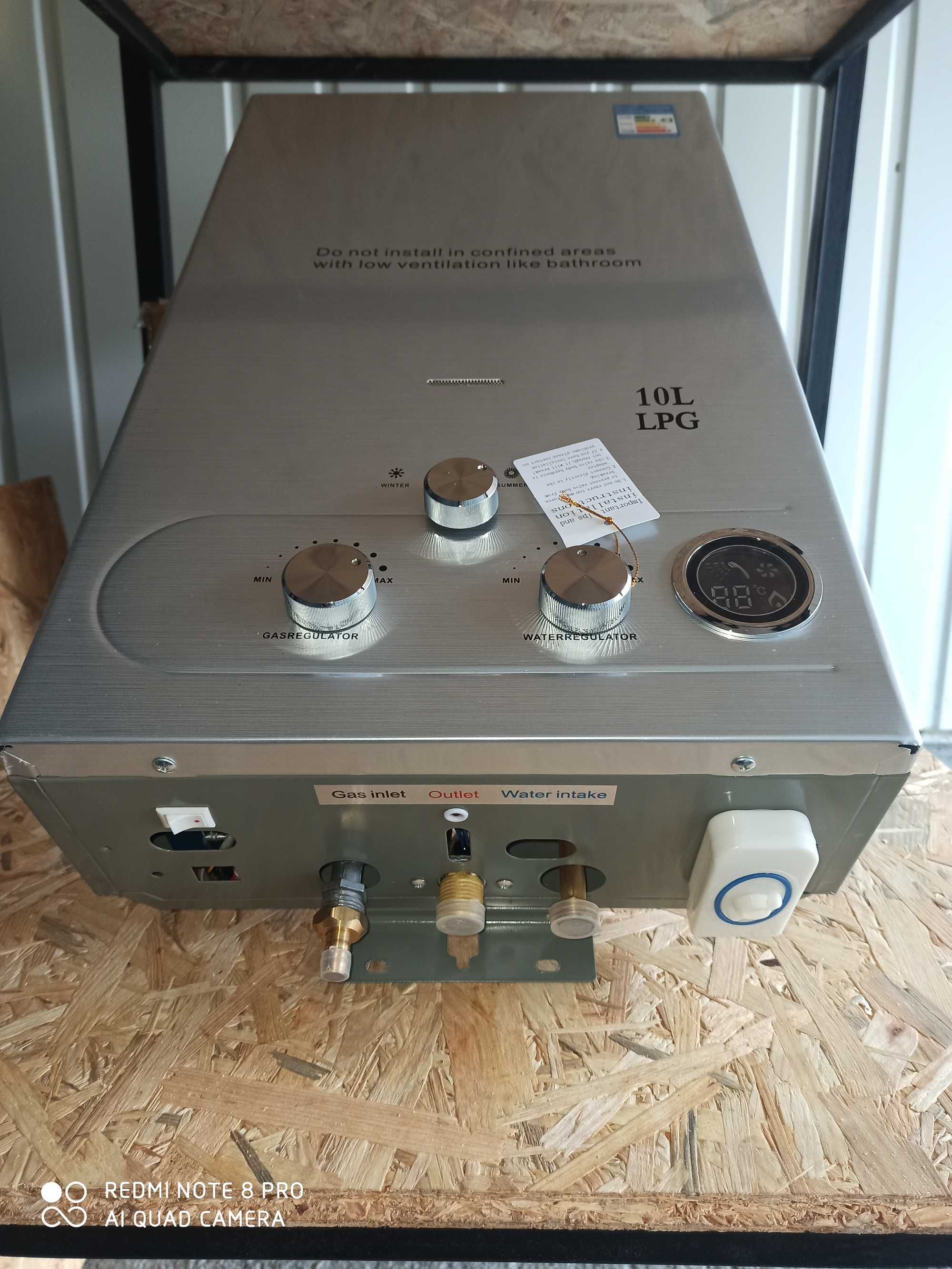 Podgrzewacz wody, Piec gazowy LPG JSD20 10L/min