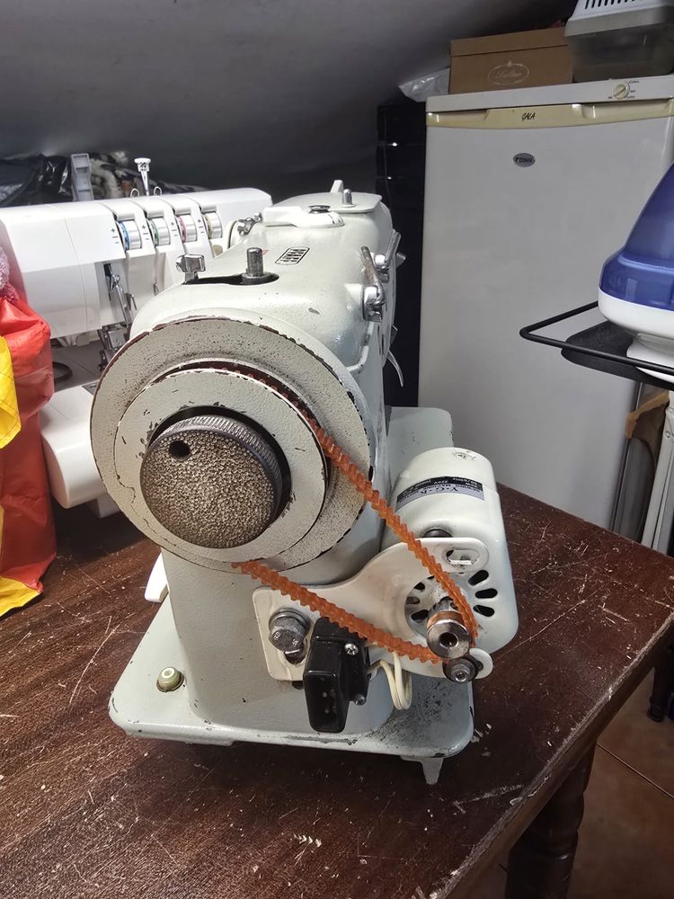 Maquina de costura PFAFF 206