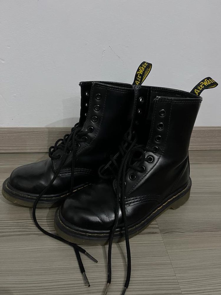 dr. Martens glany