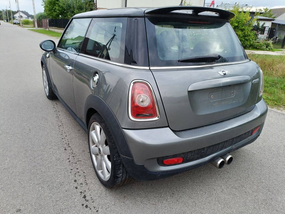 Części mini Cooper S r56 1.6 N14b16a kolor dark silver maska Lampy zde