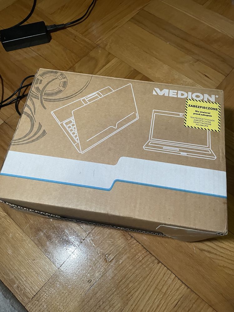 Netbook dotykowy Medion Akoya laptop notebook 10”