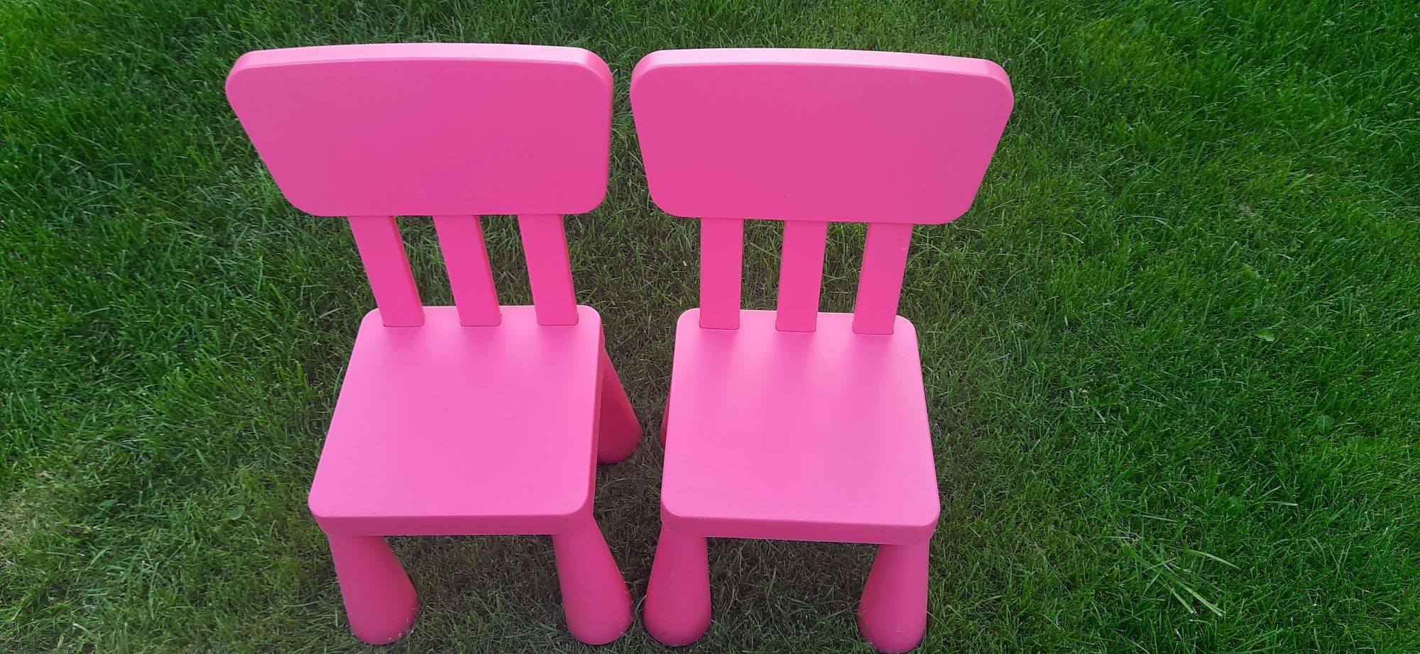 Ikea Mammut zestaw stół i dwa krzesła różowe Mamut