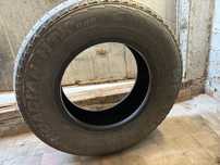 Nexen 245/70r16 (1шт) , ROADSTONE  235/70r16 (1шт)