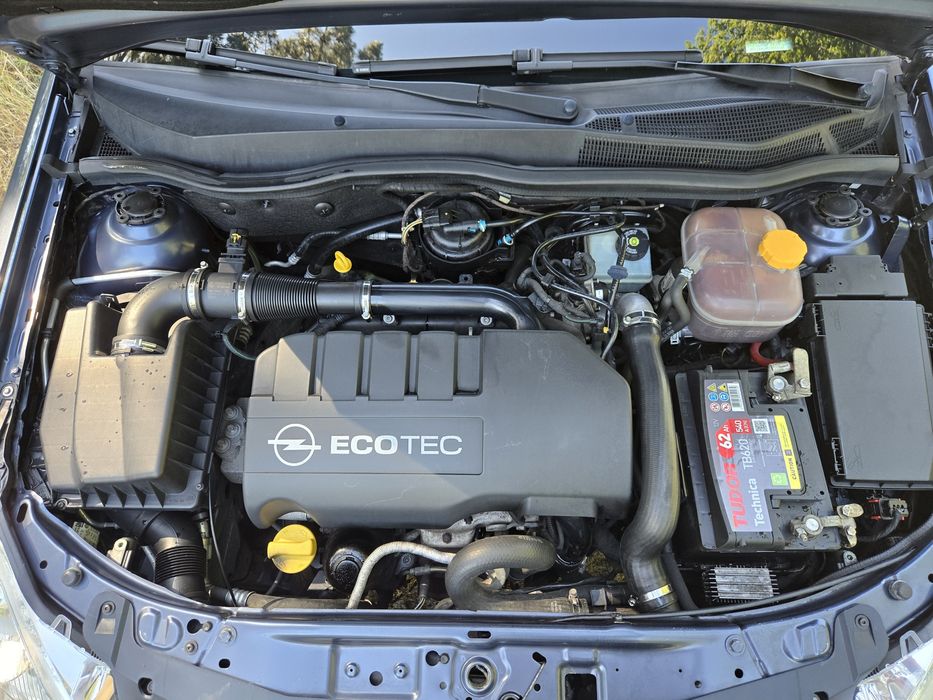 Carro em excelente estado revisado sem nada a apontar