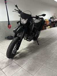 Yamaha xt660x Black