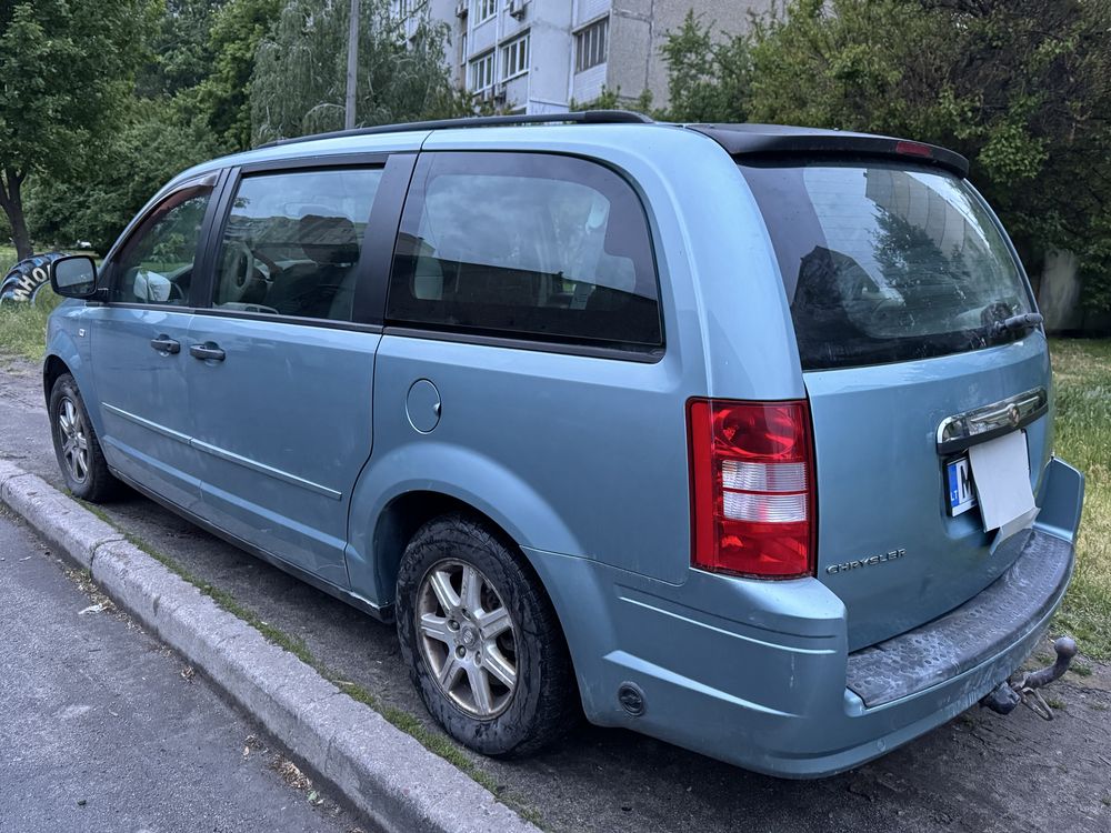 Продам Chrysler Grand Voyager 2009