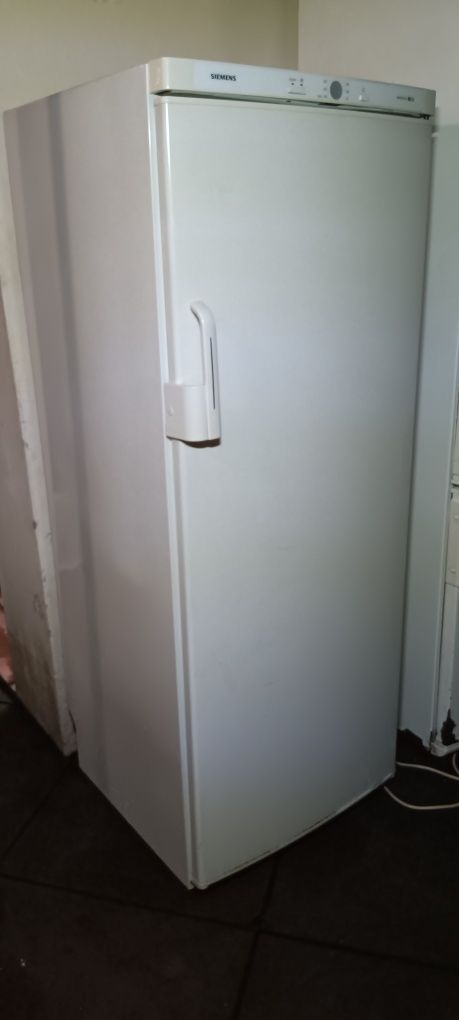Congelador vertical 6 prateleiras