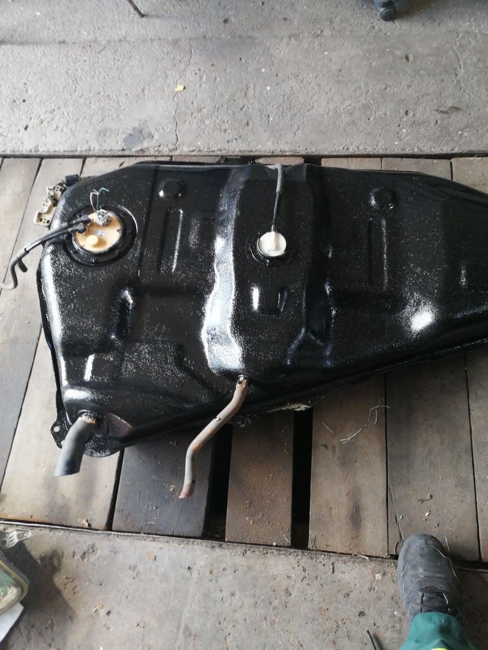 Sprzedam zbiornik paliwa toyota Corolla verso