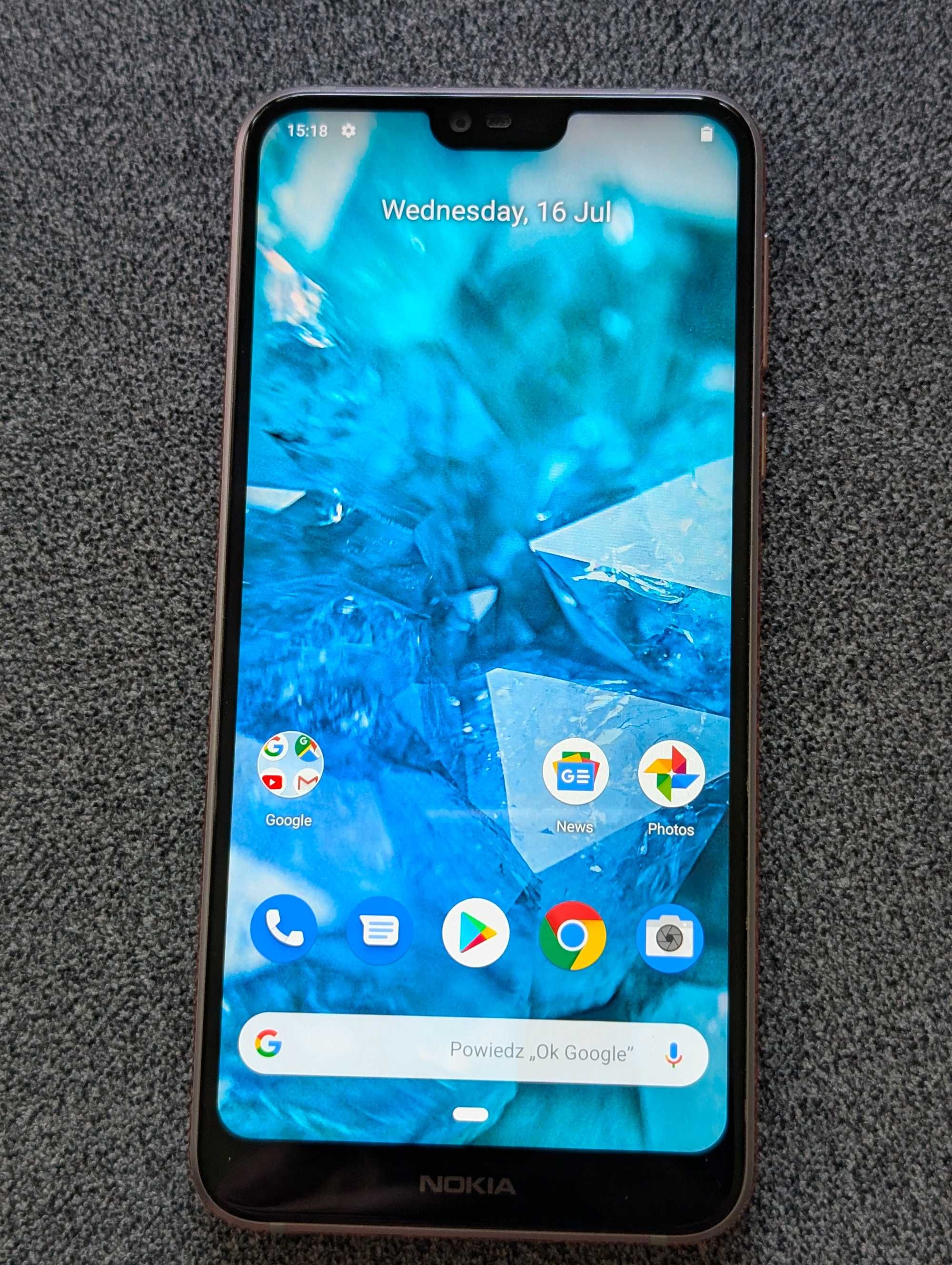 Nokia 7.1 - działa bdb, ekran bez rys, plecy pęknięte