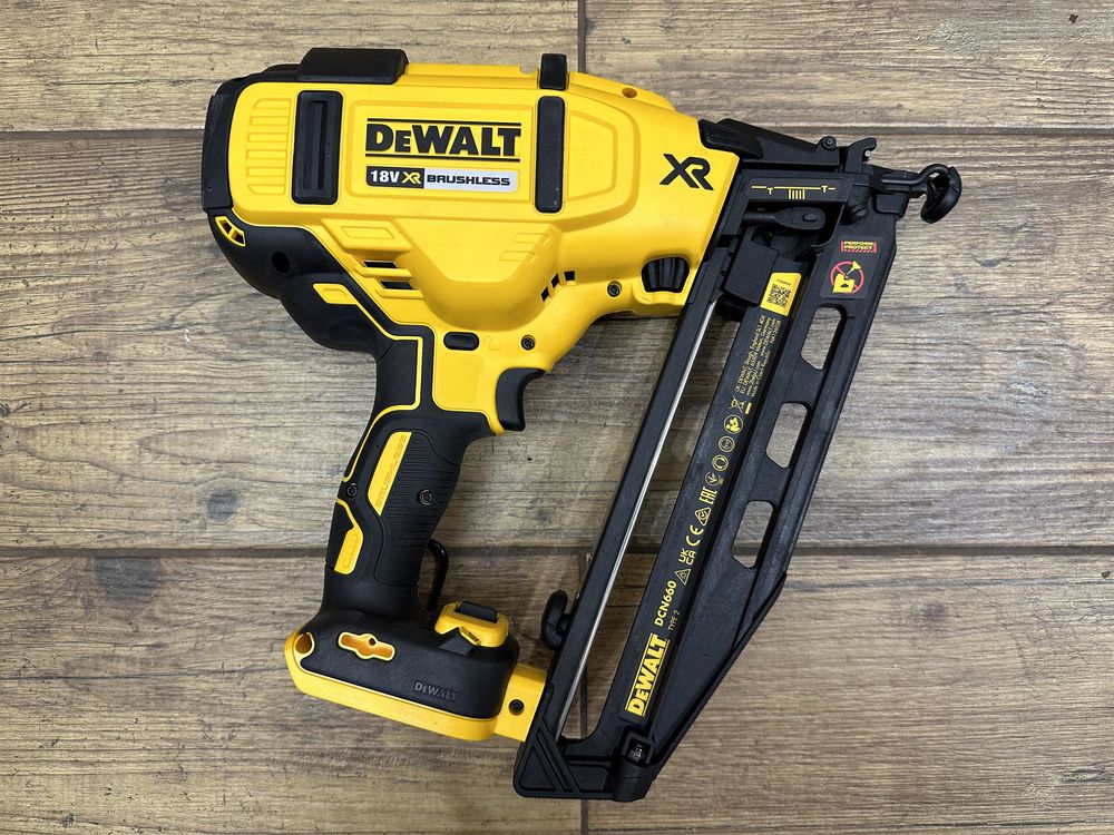 Gwoździarka, sztyfciarka DeWalt DCN660 - 2023